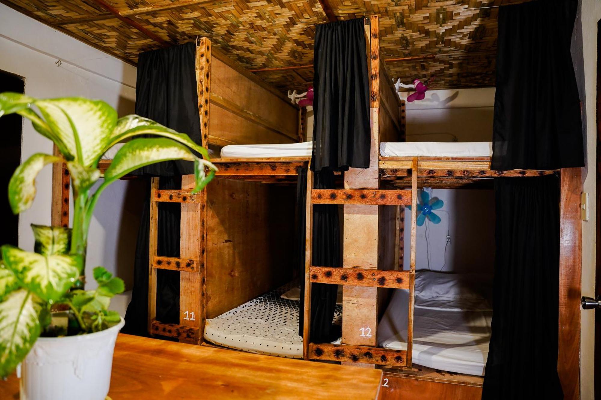 Yes Surf Siargao Hostel Хенерал Луна Екстериор снимка